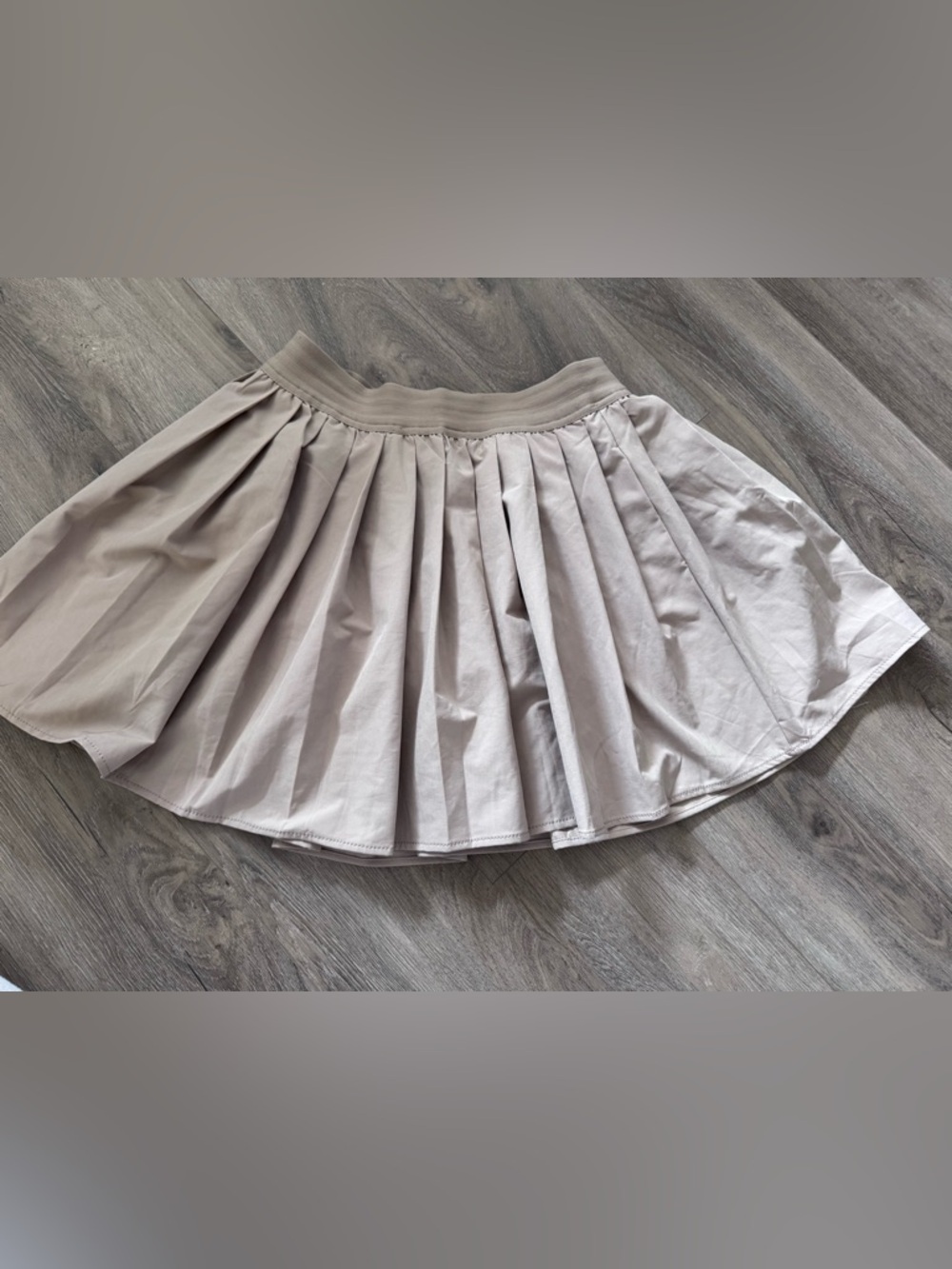 Forever 21 Beige Pleated Skater Skirt